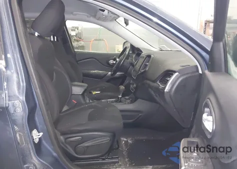 2019 Jeep Cherokee Latitude 4X4 из США, поврежденный, VIN 1C4PJMCB3KD414160